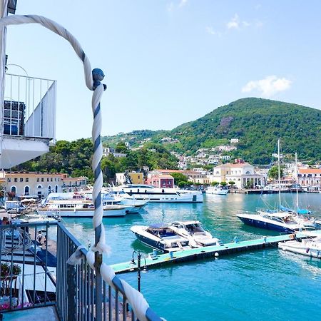 La Casa Di Antonia Apartment Ischia Luaran gambar